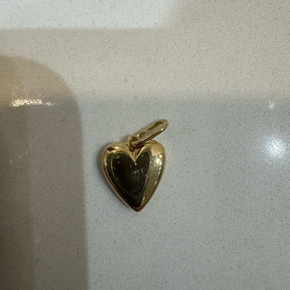 Mejuri puffy heart charm gold vermeil - Picture 3 of 5